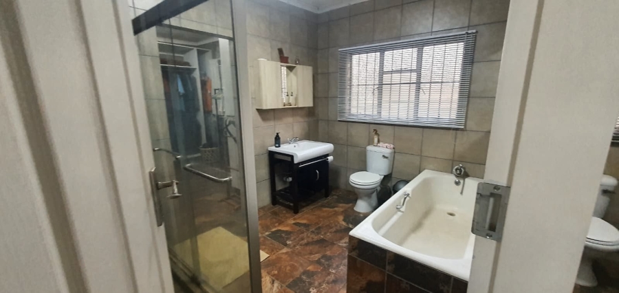 4 Bedroom Property for Sale in Rietfontein AH North West